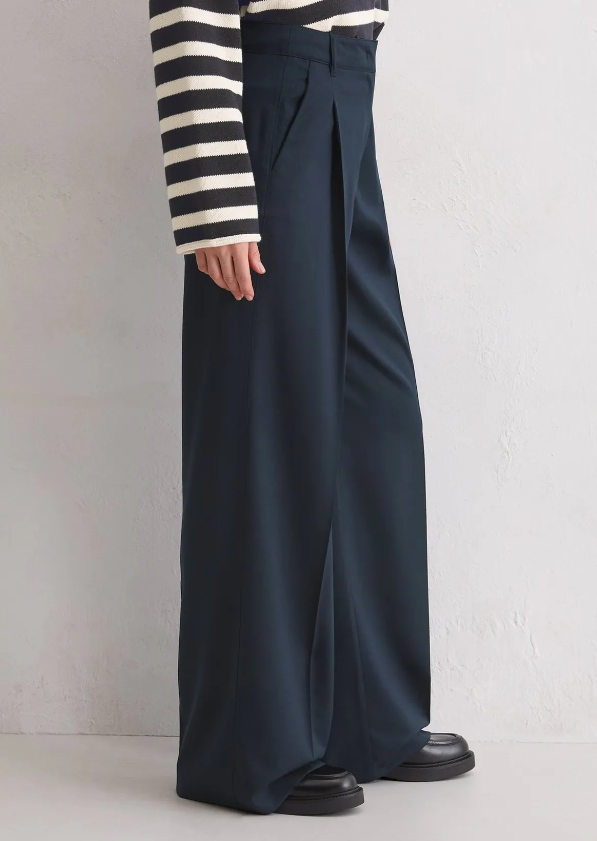 Anzughose wide leg aus Wolle-Mix