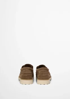 Bootsschuh Model Levi aus weichem Veloursleder