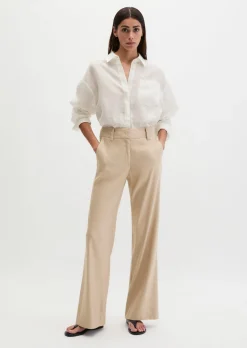 Chino flared aus Viskose-Leinen-Stretch