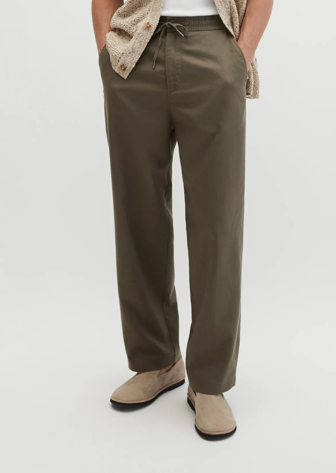 Chino Model Mossbo Jogger wide aus TENCEL™ Lyocell -Leinen-Mix