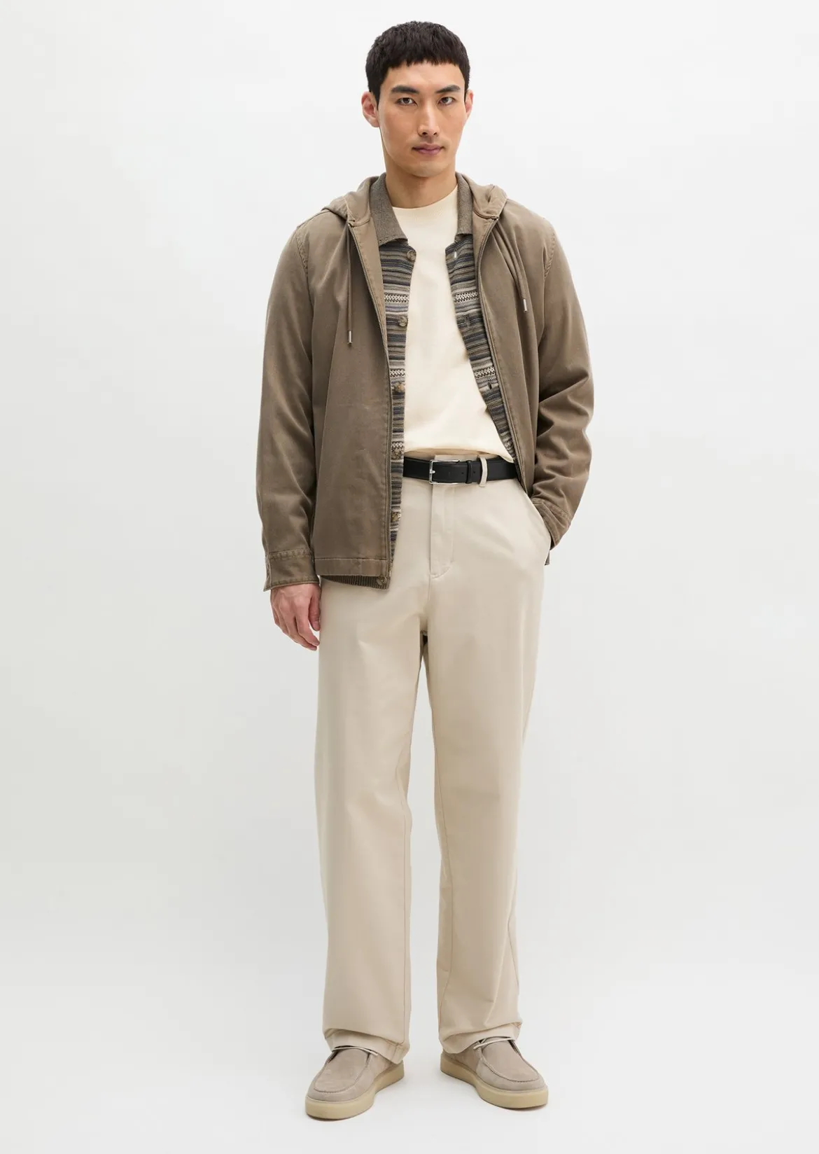 Chino Model Mossbo wide aus elastischem Bio-Baumwollsatin