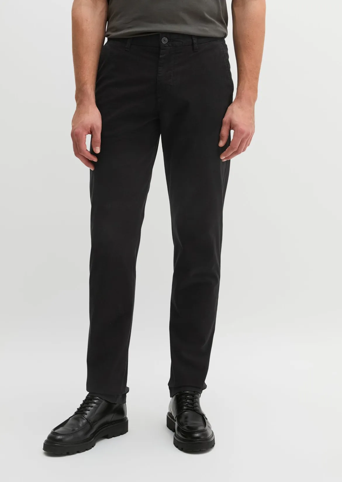 Chino Model Osby tapered aus Bio-Baumwoll-Mix