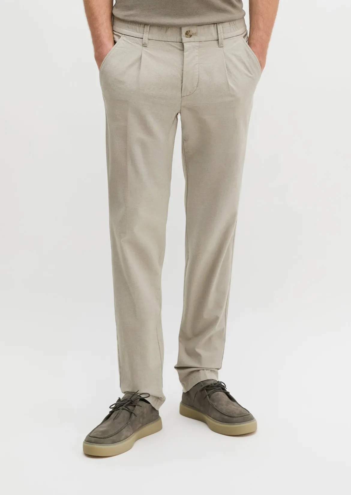 Chino Model Stig Jogger pleats shaped mit Bundfalten-Details