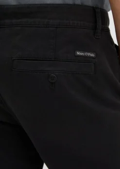 Chino Model Stig shaped aus Bio-Baumwoll-Mix