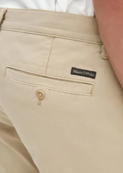 Chino Model Stig shaped aus Bio-Baumwoll-Mix