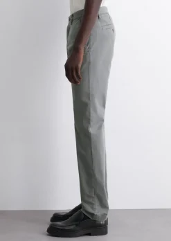 Chino Model Stig shaped aus Bio-Baumwoll-Mix