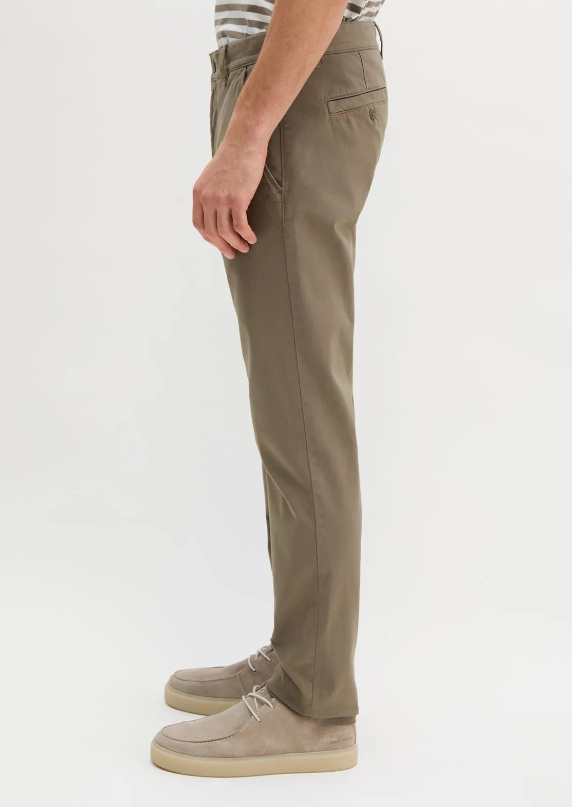Chino Model Stig shaped aus Bio-Baumwoll-Mix