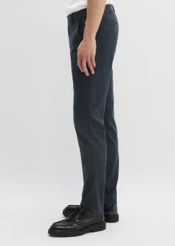 Chino Model Stig shaped aus Bio-Baumwoll-Mix