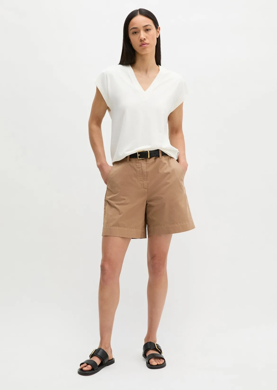 Chino-Shorts Model Lande wide aus Organic Cotton-Lyocell-Leinen-Mix