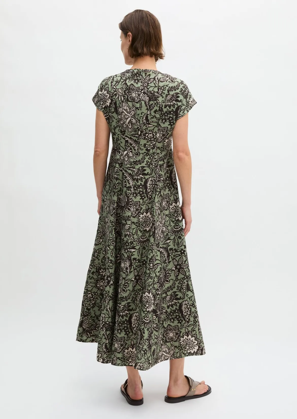 Crinkle-Kleid shaped aus bedrucktem Viskose-Mix