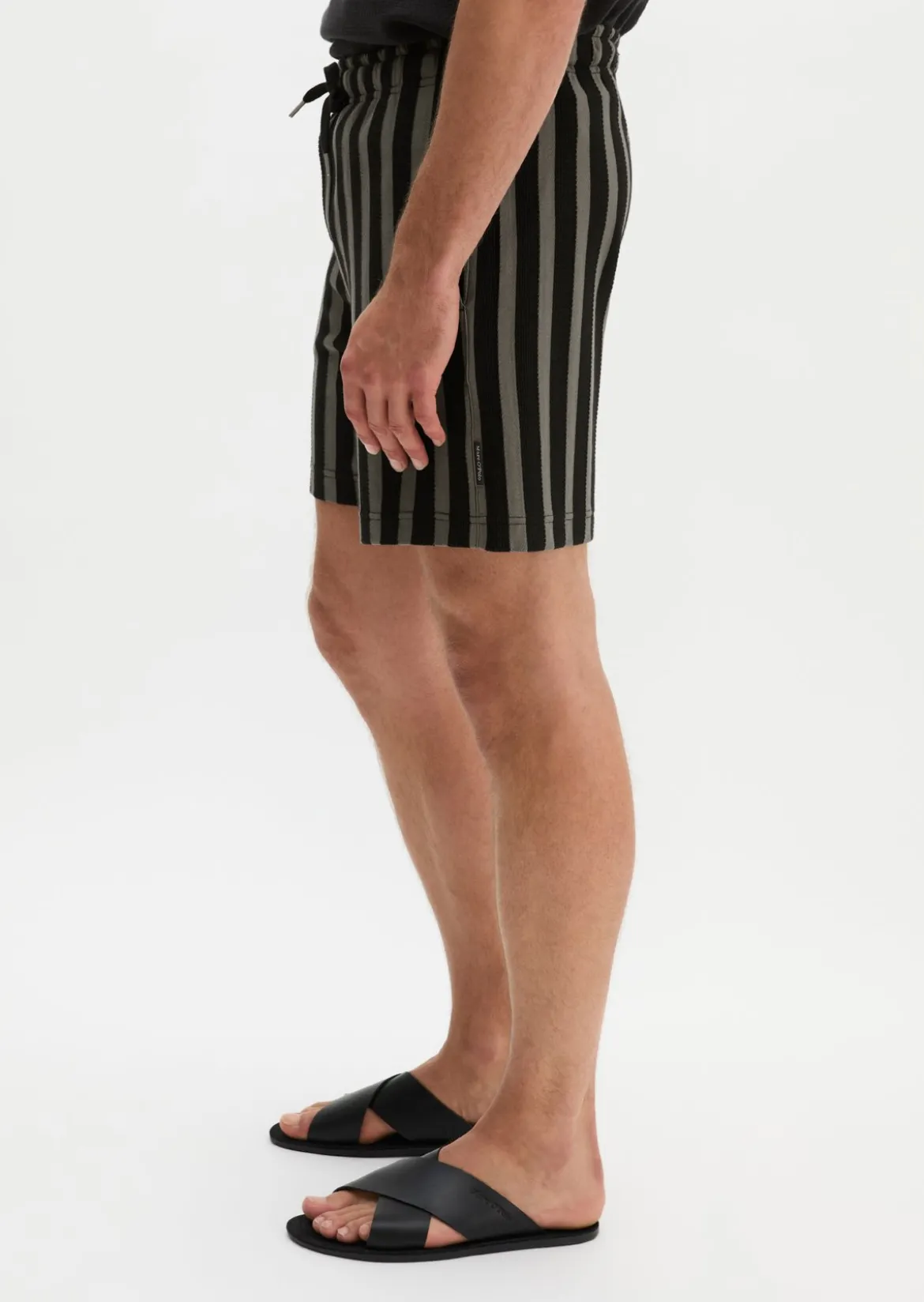 DfC Jerseyshorts regular mit Farb-und Struktur-Streifen