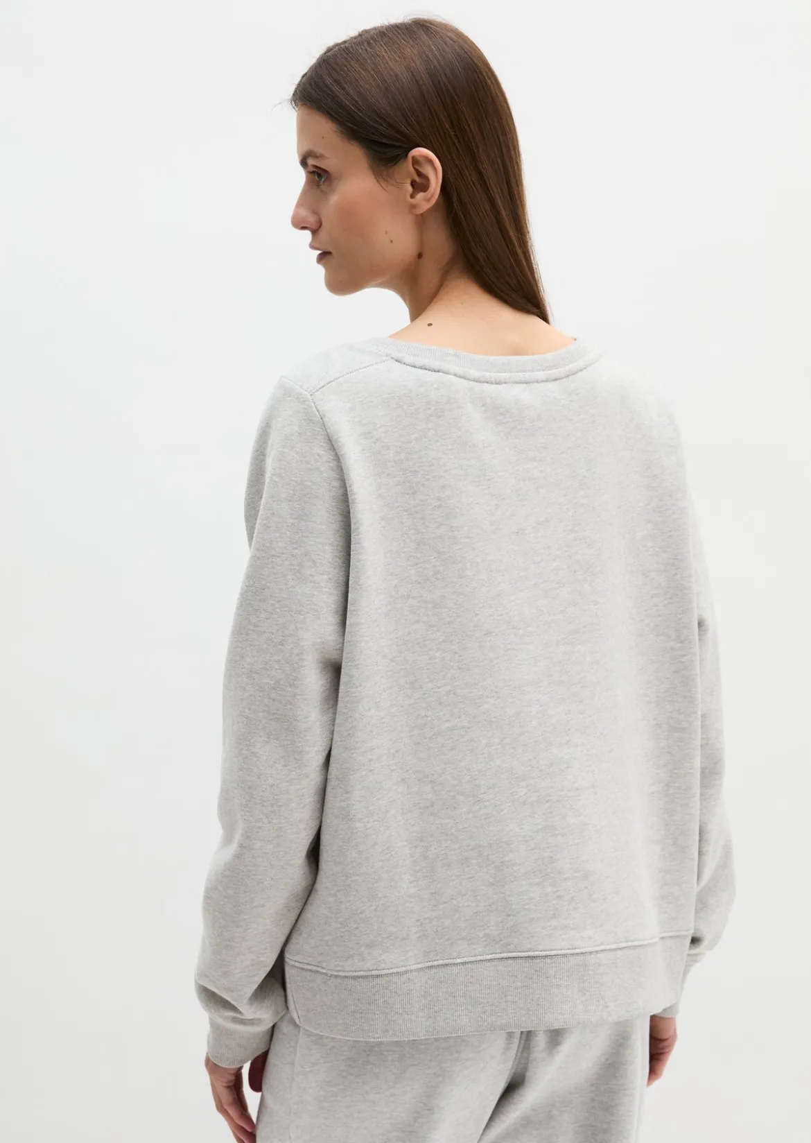 DfC Sweatshirt relaxed garment-dyed mit gepeachter Oberfläche