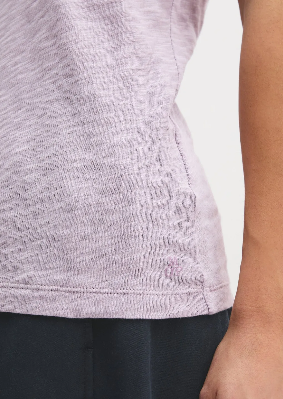 DfC V-Neck-T-Shirt regular aus Slub-Jersey
