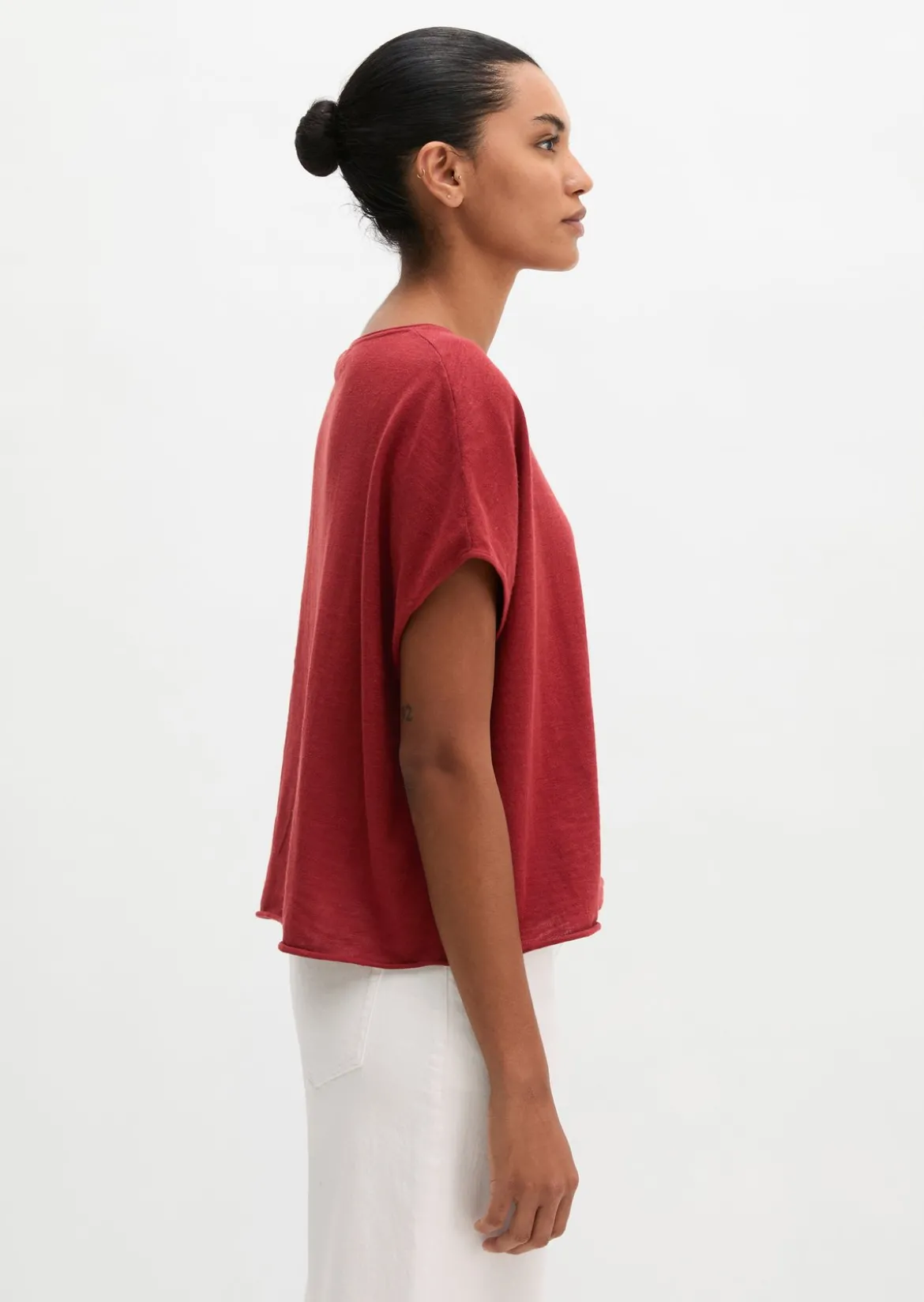 Feinstrick-Pullover loose mit überschnittener Schulter