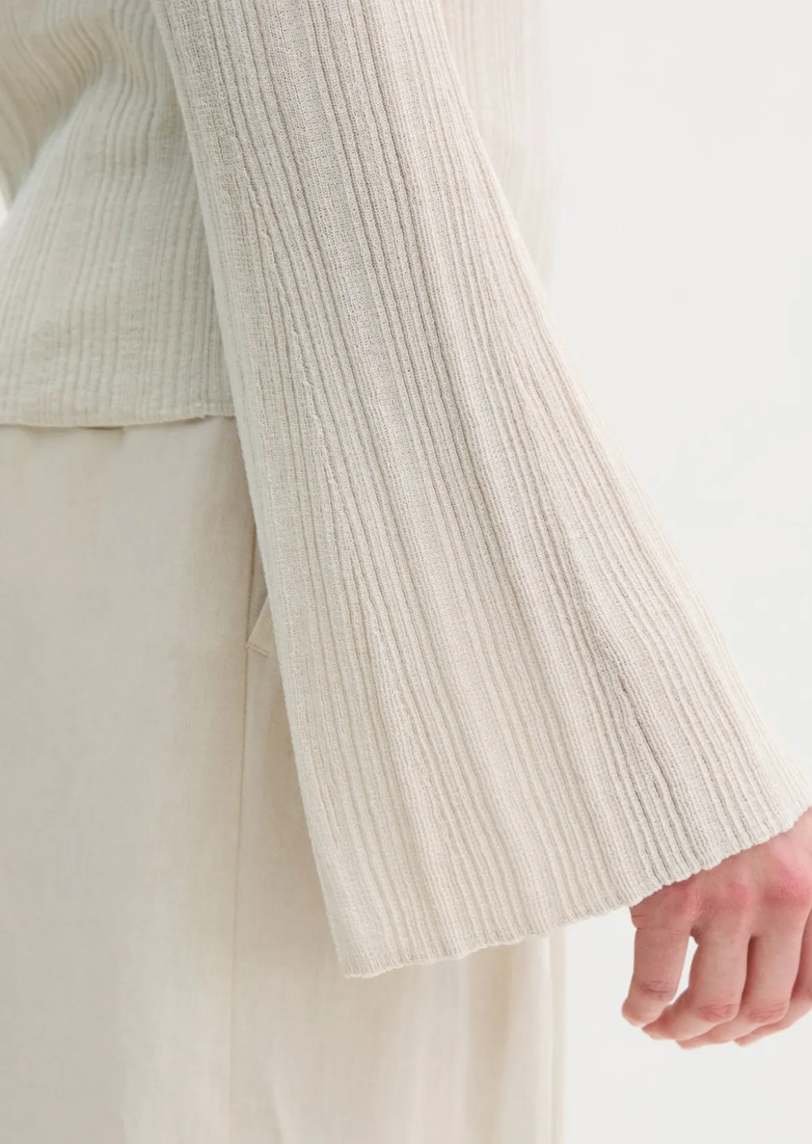 Feinstrickpullover slim aus edlem Viskose-Leinen-Mix