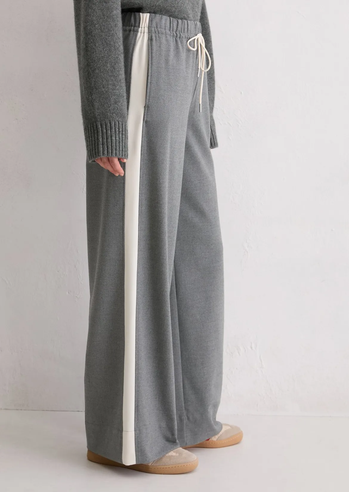 Flanell-Joggpants relaxed aus weichem Polyester-Viskose-Twill