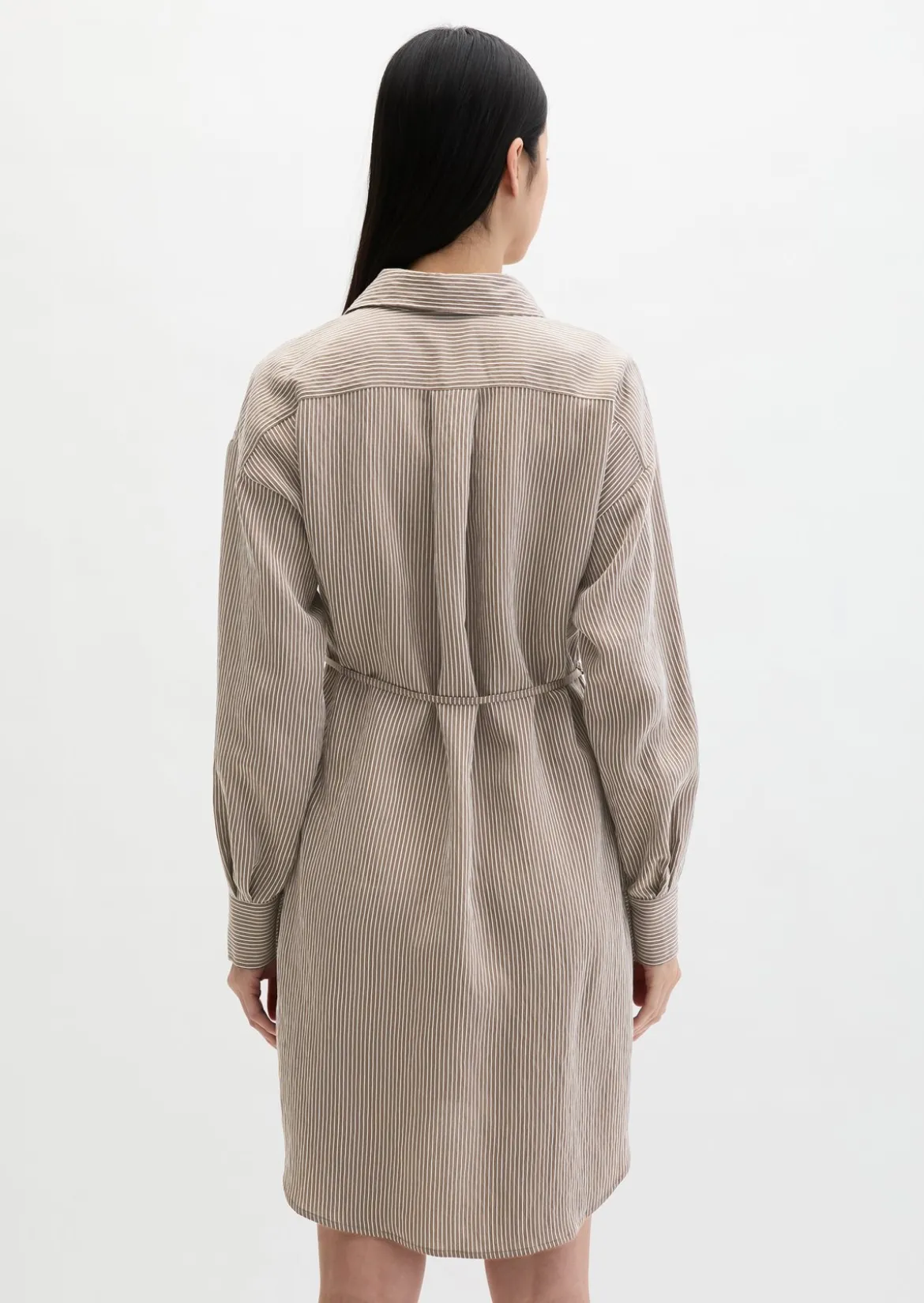 Gestreiftes Crinkle-Blusenkleid regular aus LENZING™ ECOVERO™