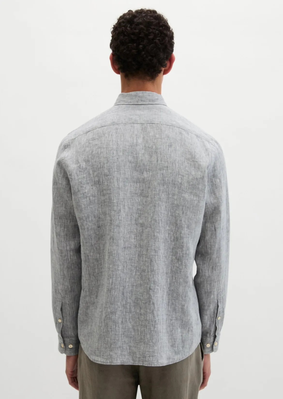 Haifischkragen-Hemd shaped aus feinem Leinen-Chambray