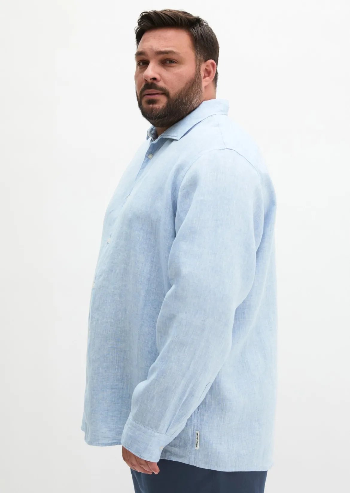Haifischkragen-Hemd shaped aus feinem Leinen-Chambray