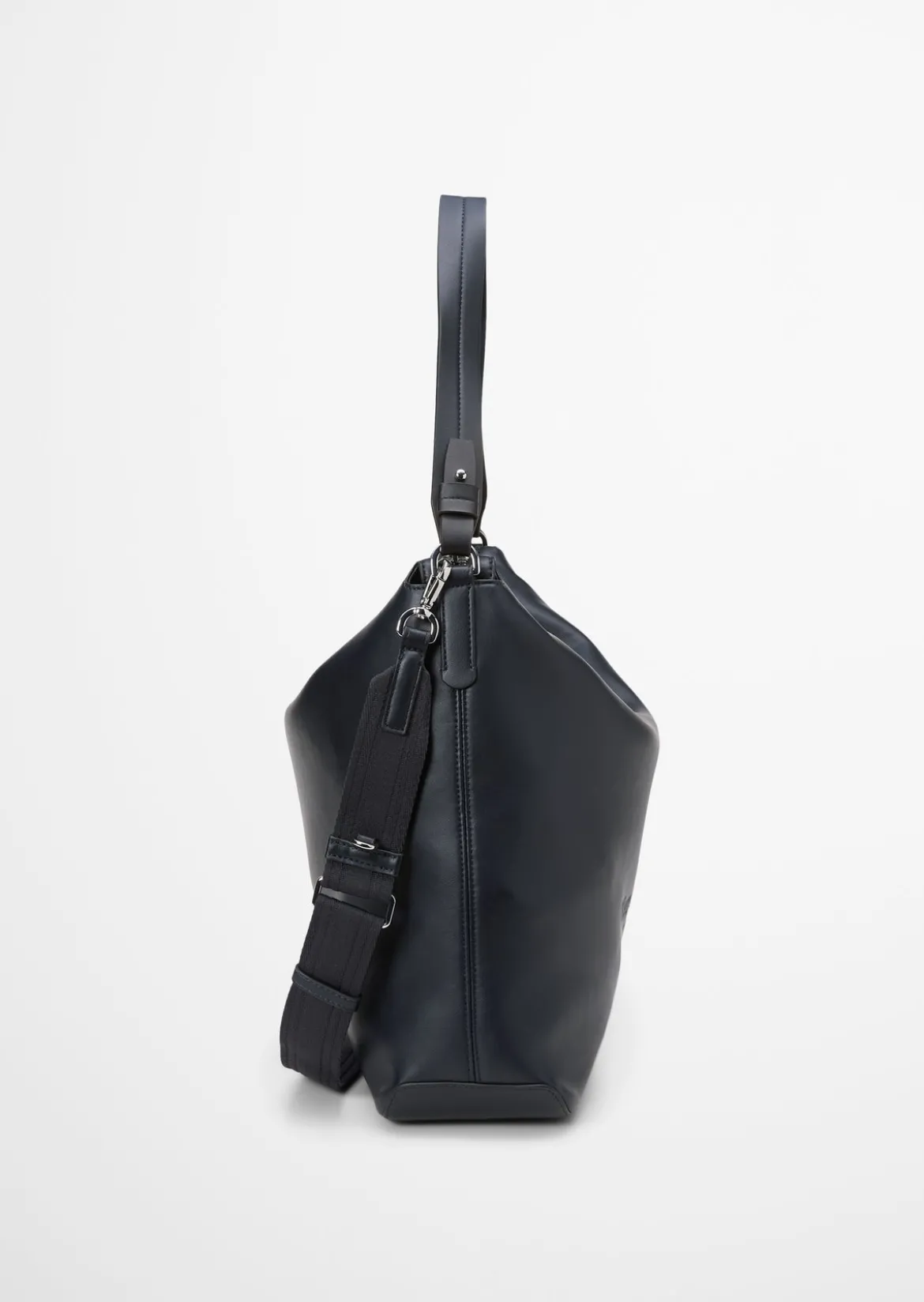 Hobo Bag aus einer Lederalternative aus recyceltem Polyester