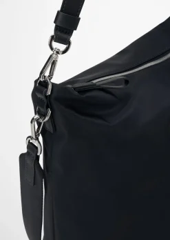 Hobo Bag aus recyceltem Material
