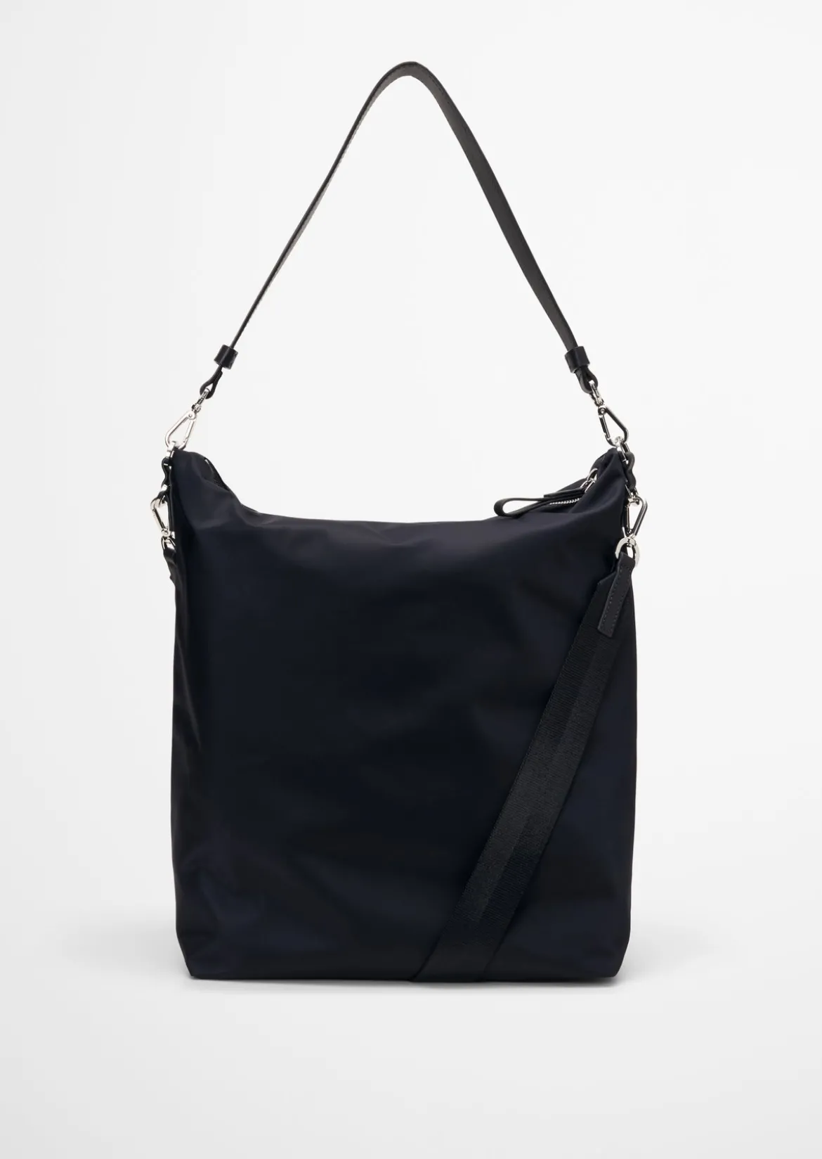 Hobo Bag aus recyceltem Material