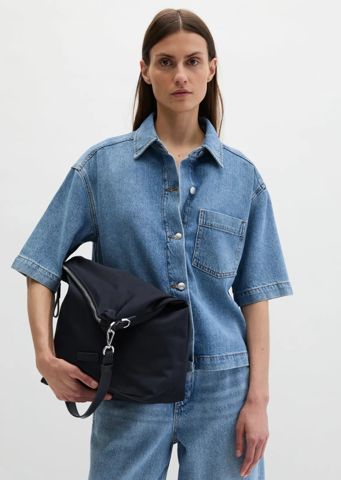 Hobo Bag aus recyceltem Material
