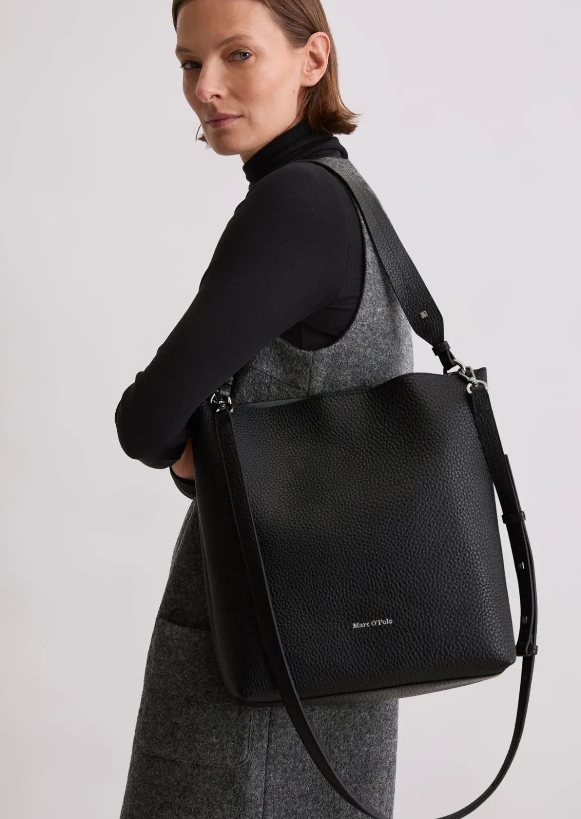 Hobo Bag medium mit großem Zipper-Mittelfach