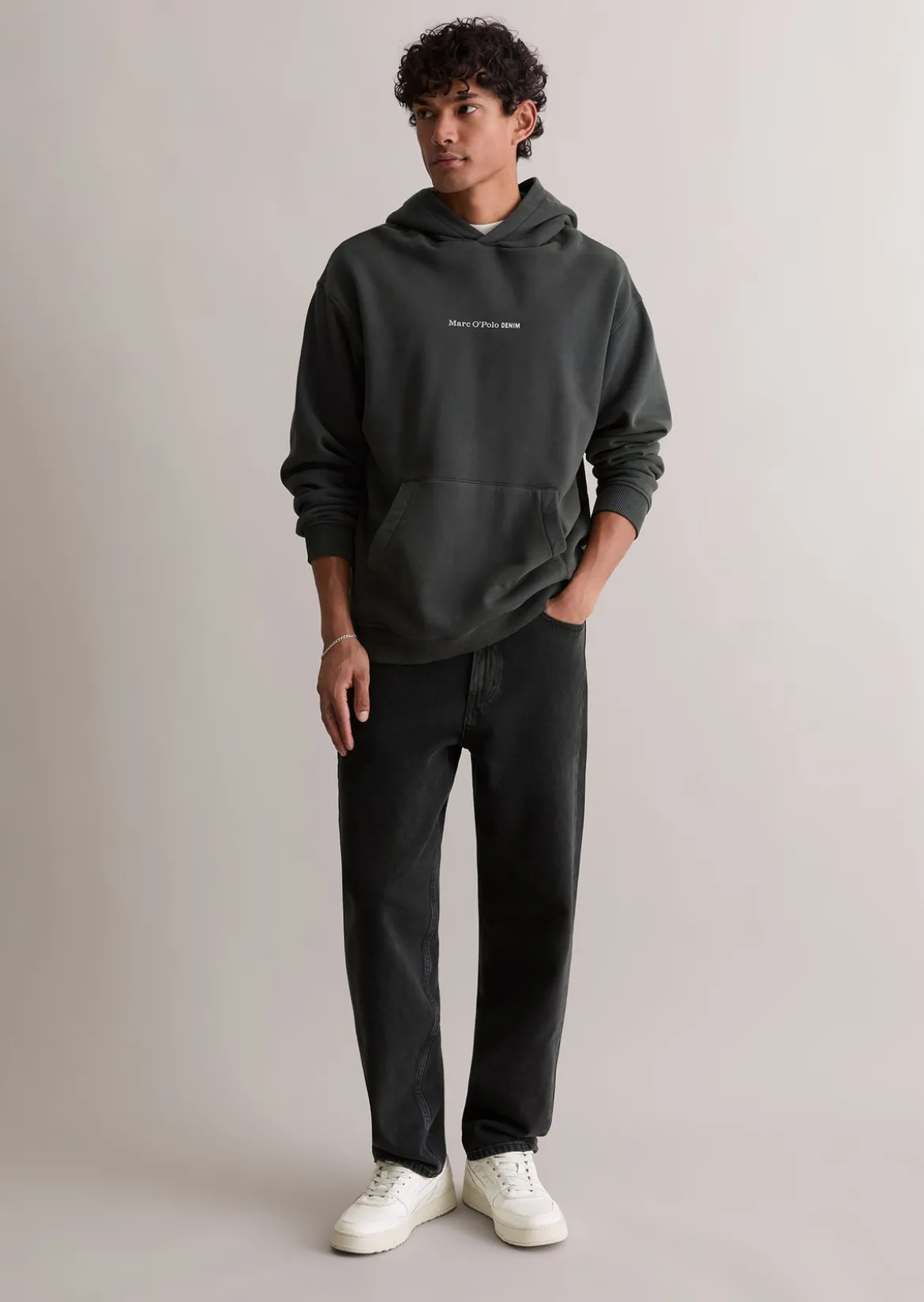 Hoodie relaxed aus reiner Bio-Baumwolle