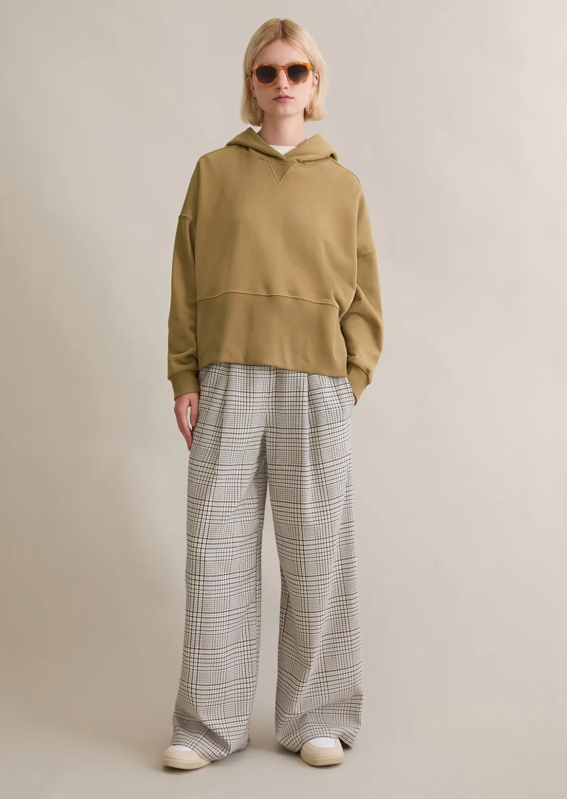 Hoodie relaxed mit breitem Rippbund