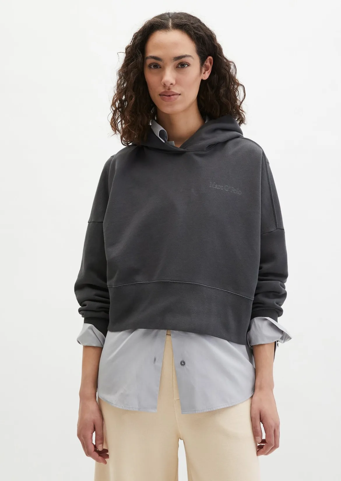 Hoodie relaxed mit recycelter Baumwolle