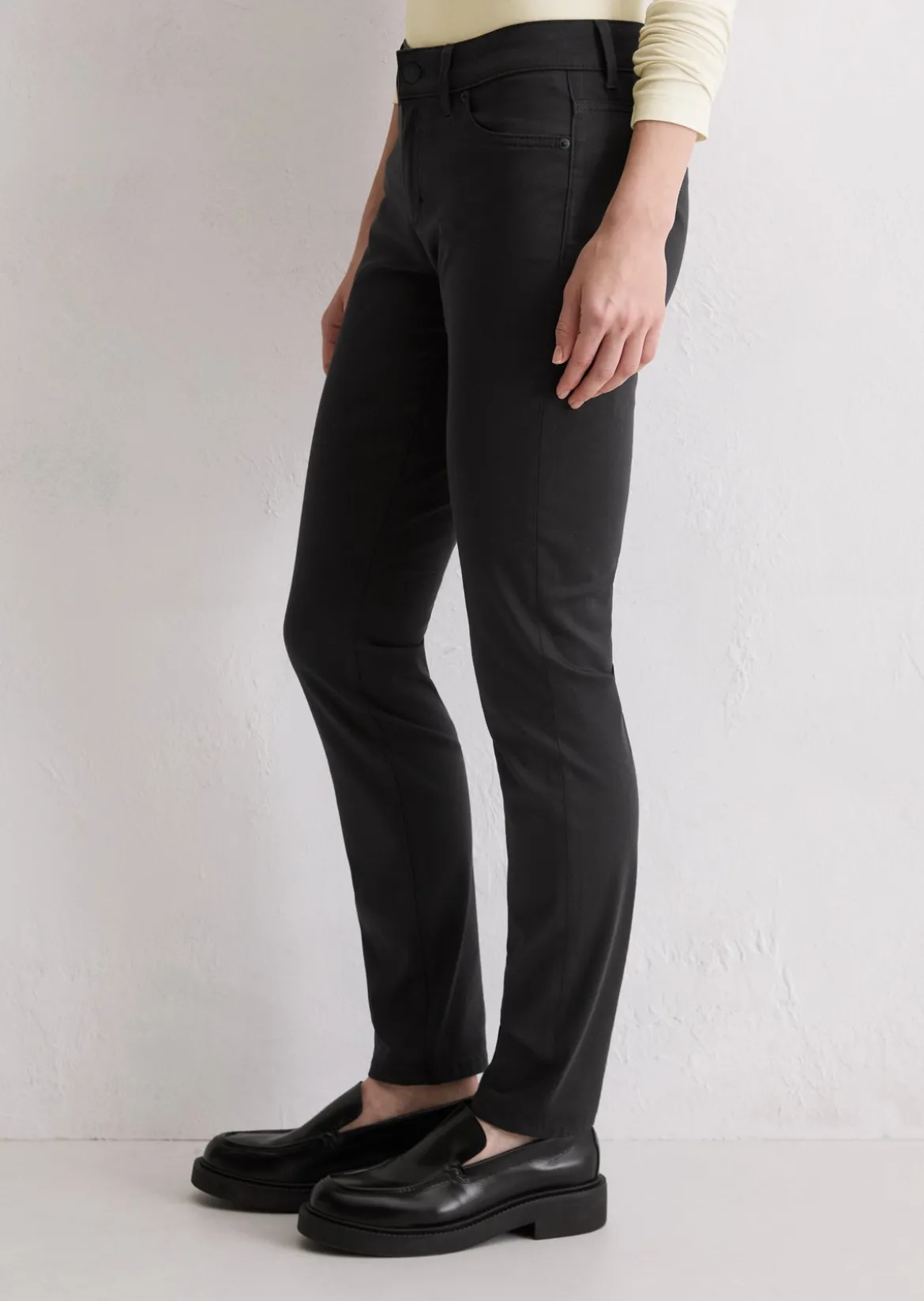 Hose Model Alby slim aus Smooth Sateen Stretch