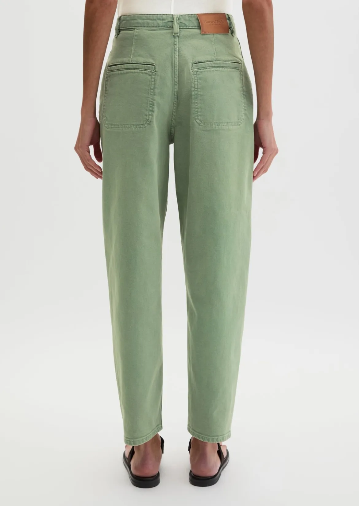 Hose Model Lara barrel cropped aus Organic Cotton Stretch