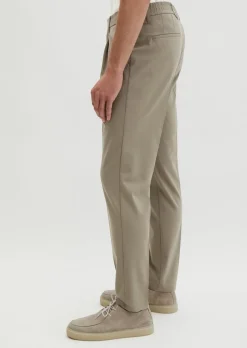 Hose Model Morot Jogger Travel Collection aus leichtem Technical Wool Blend