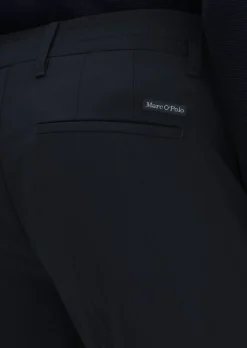 Hose Model Morot Jogger Travel Collection aus leichtem Technical Wool Blend