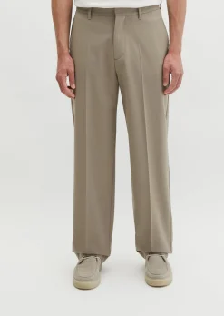 Hose Model Mossbo Travel Collection aus leichtem Technical Wool Blend