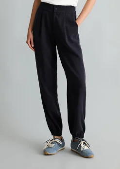 Hose relaxed aus LENZING™ Lyocell