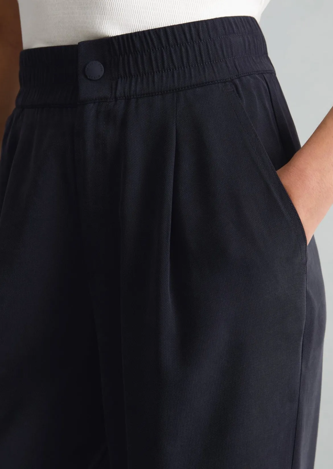 Hose relaxed aus LENZING™ Lyocell