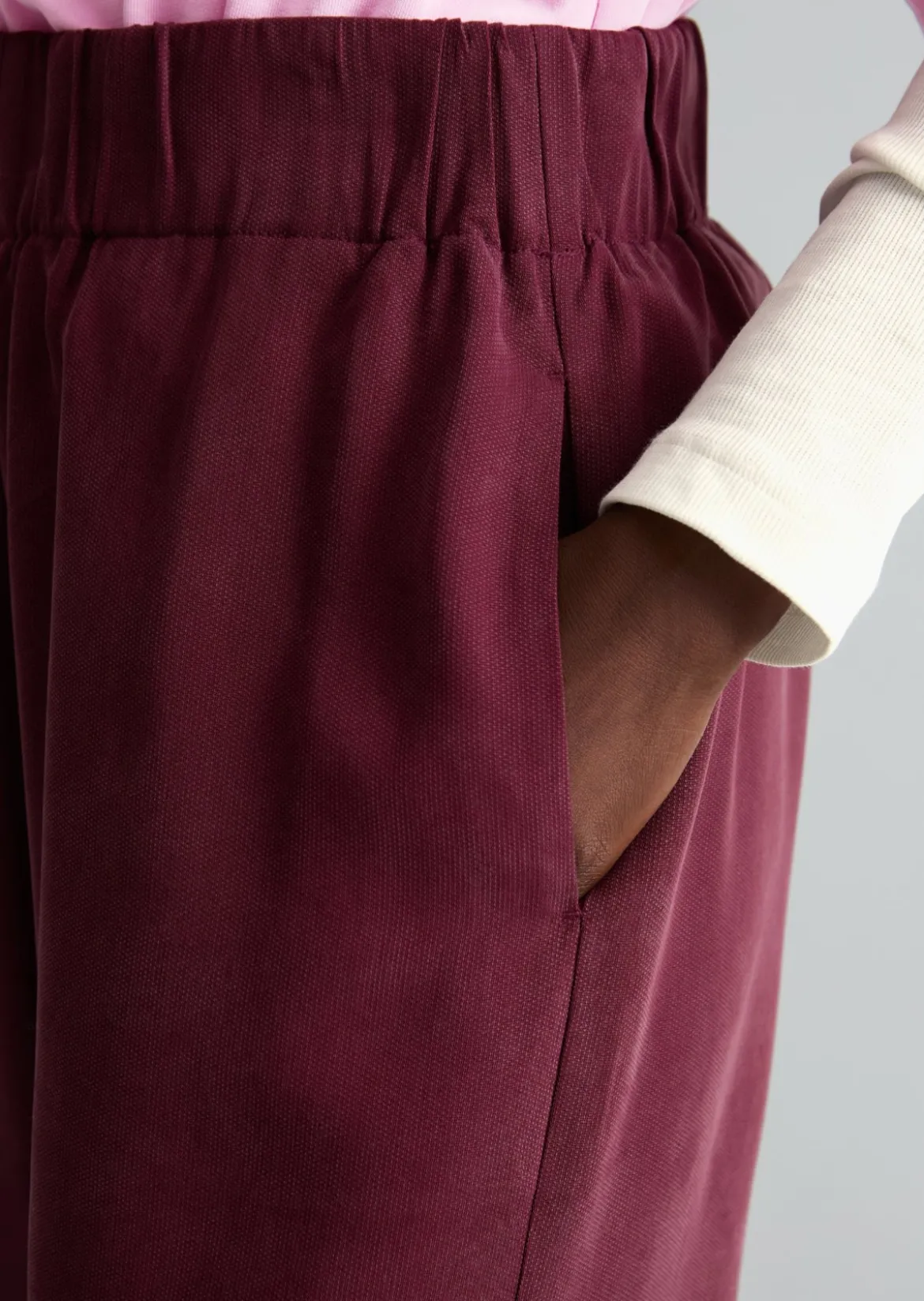 Hose relaxed aus LENZING™ Lyocell