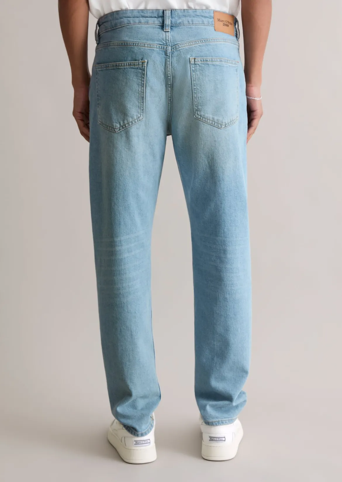 Jeans Model Aric tapered aus Bio-Baumwoll-Mix