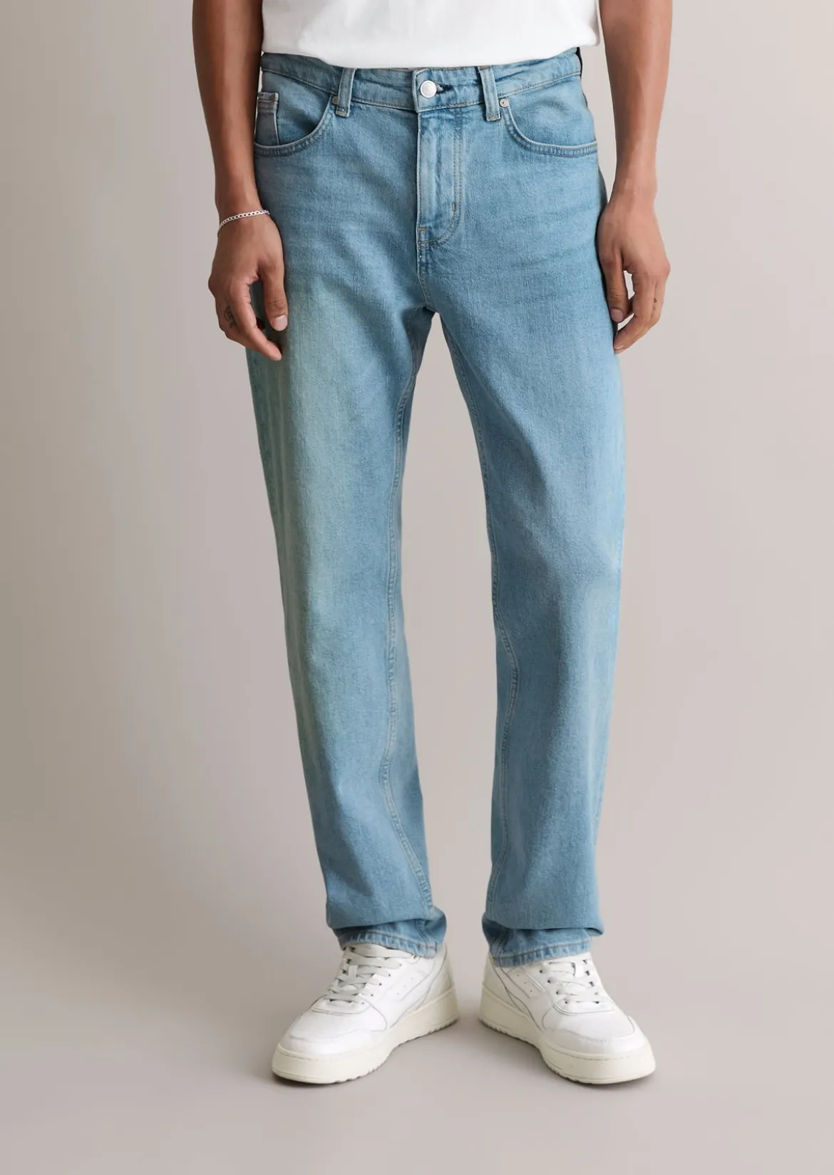 Jeans Model Aric tapered aus Bio-Baumwoll-Mix