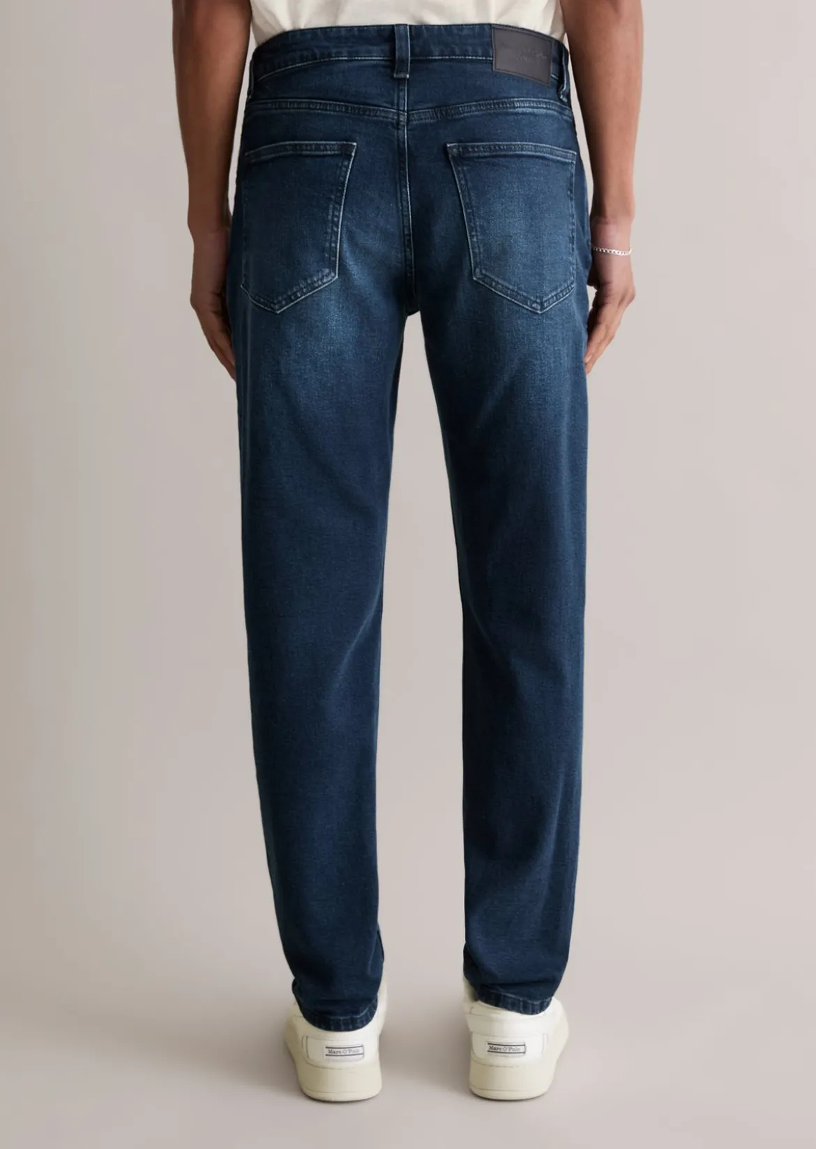 Jeans Model Aric tapered aus Bio-Baumwoll-Mix