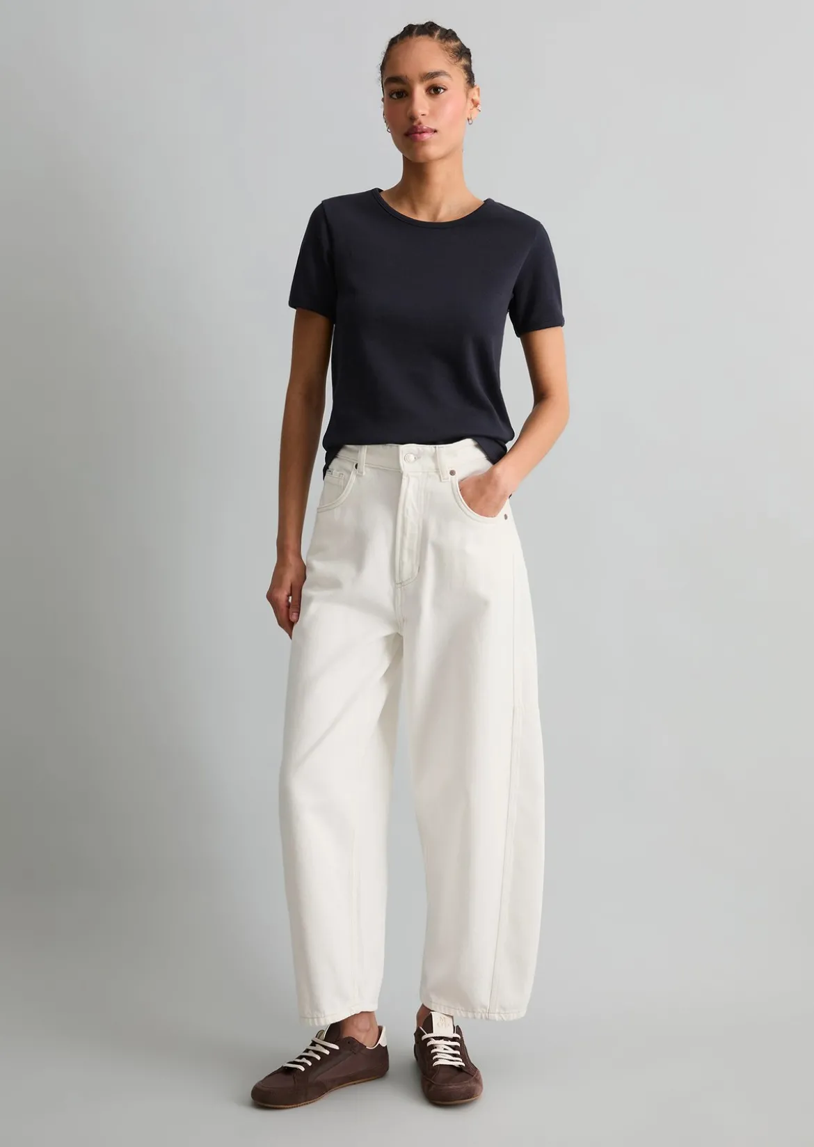 Jeans Model Enni wide barrel aus Rigid Denim