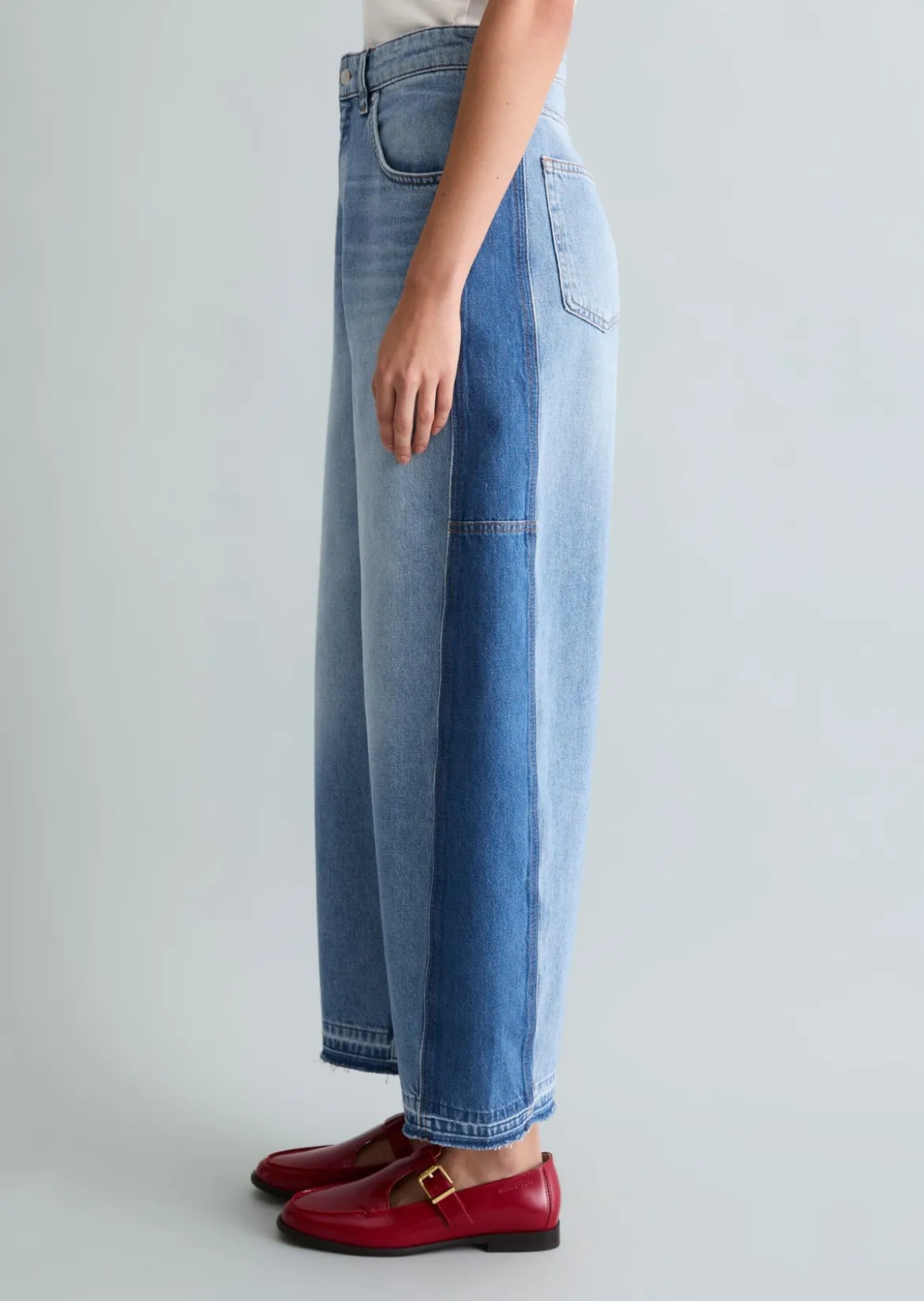 Jeans Model Enni wide barrel cropped mit Ananasblattfasern