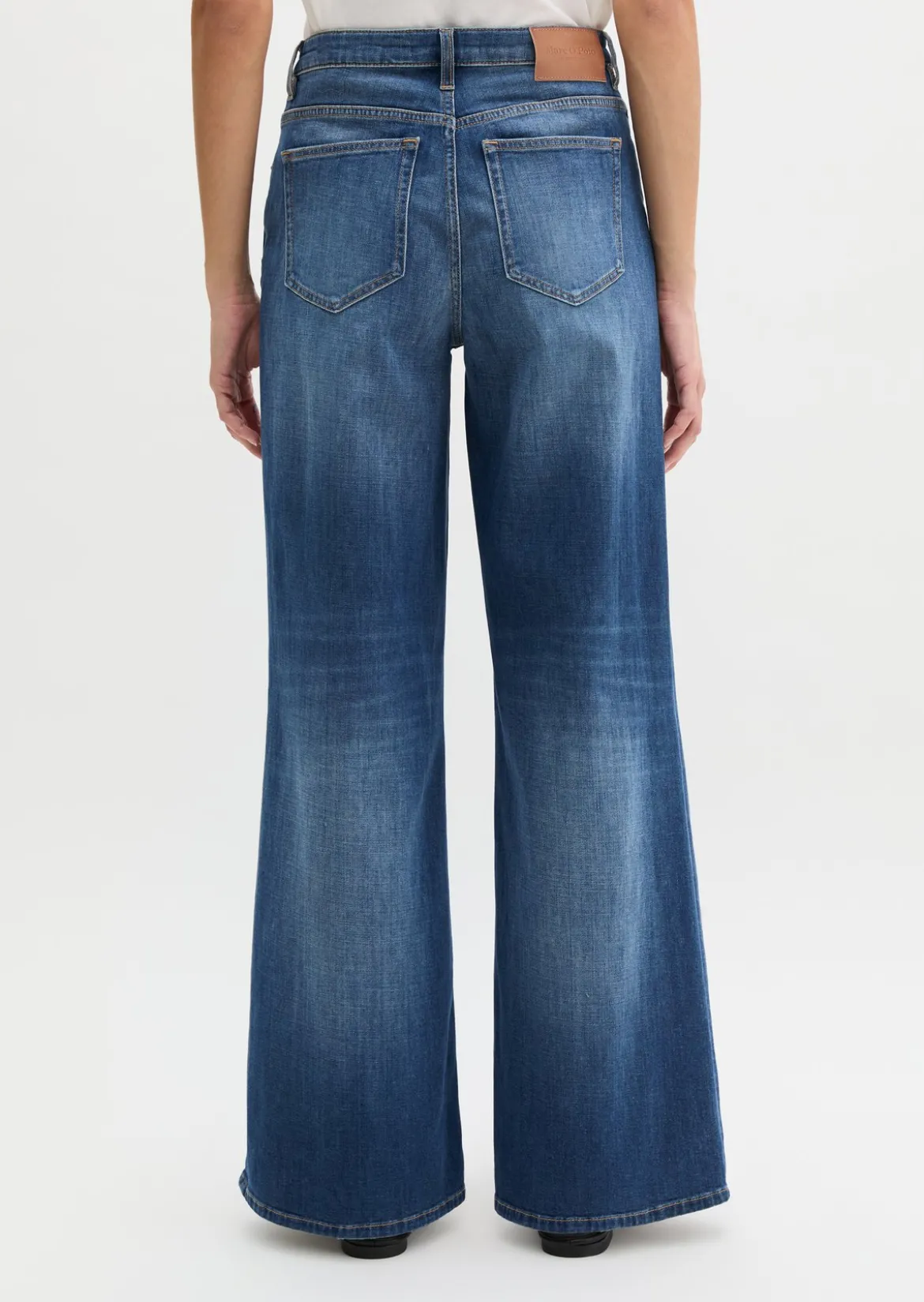 Jeans Model Lania wide aus Cashmere Touch Denim