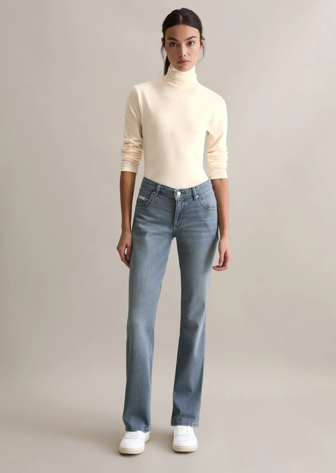 Jeans Model Nella bootcut aus Bio-Baumwoll-Stretch