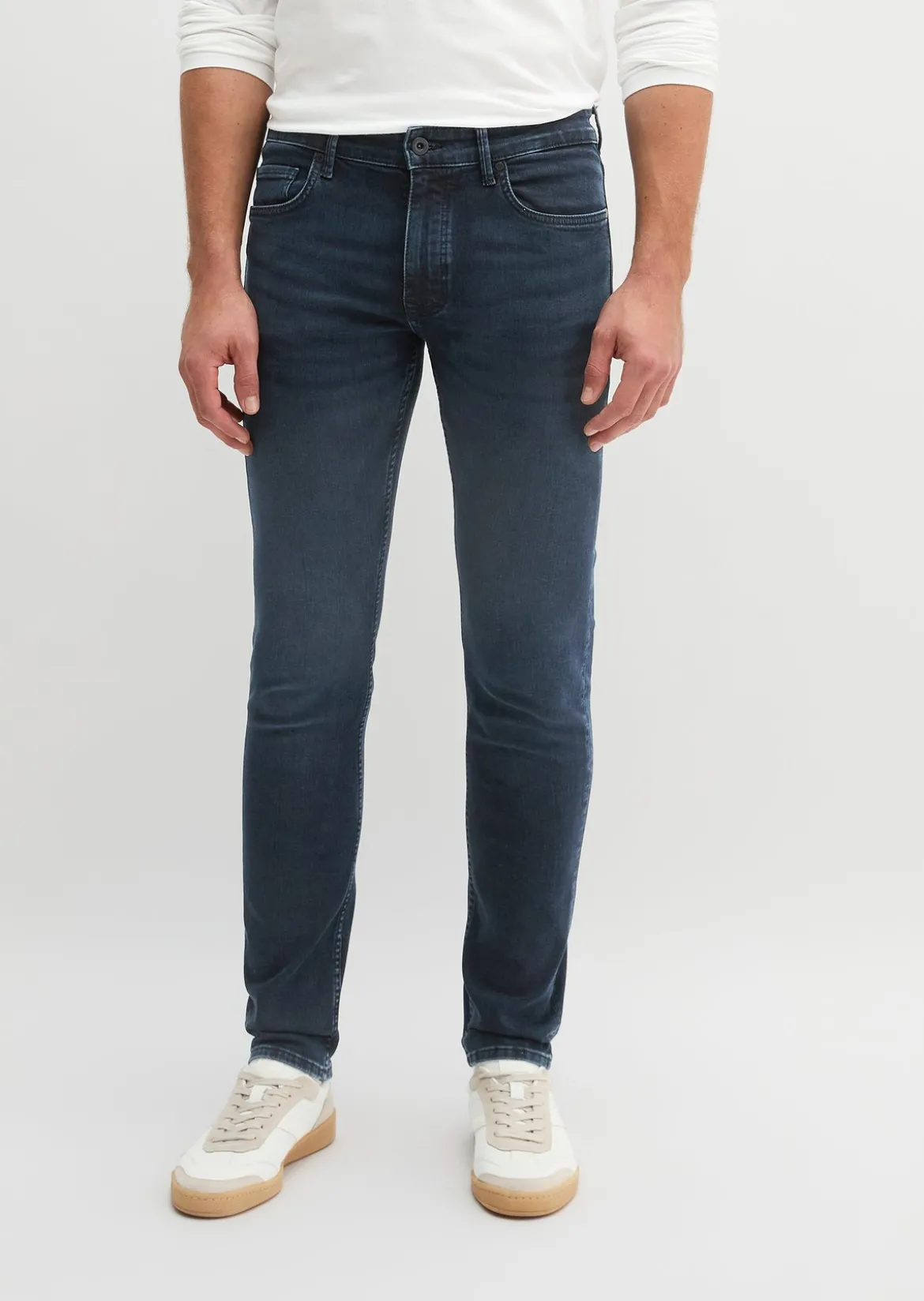 Jeans Model Sjöbo shaped aus hochwertigem Bio-Baumwoll-Mix