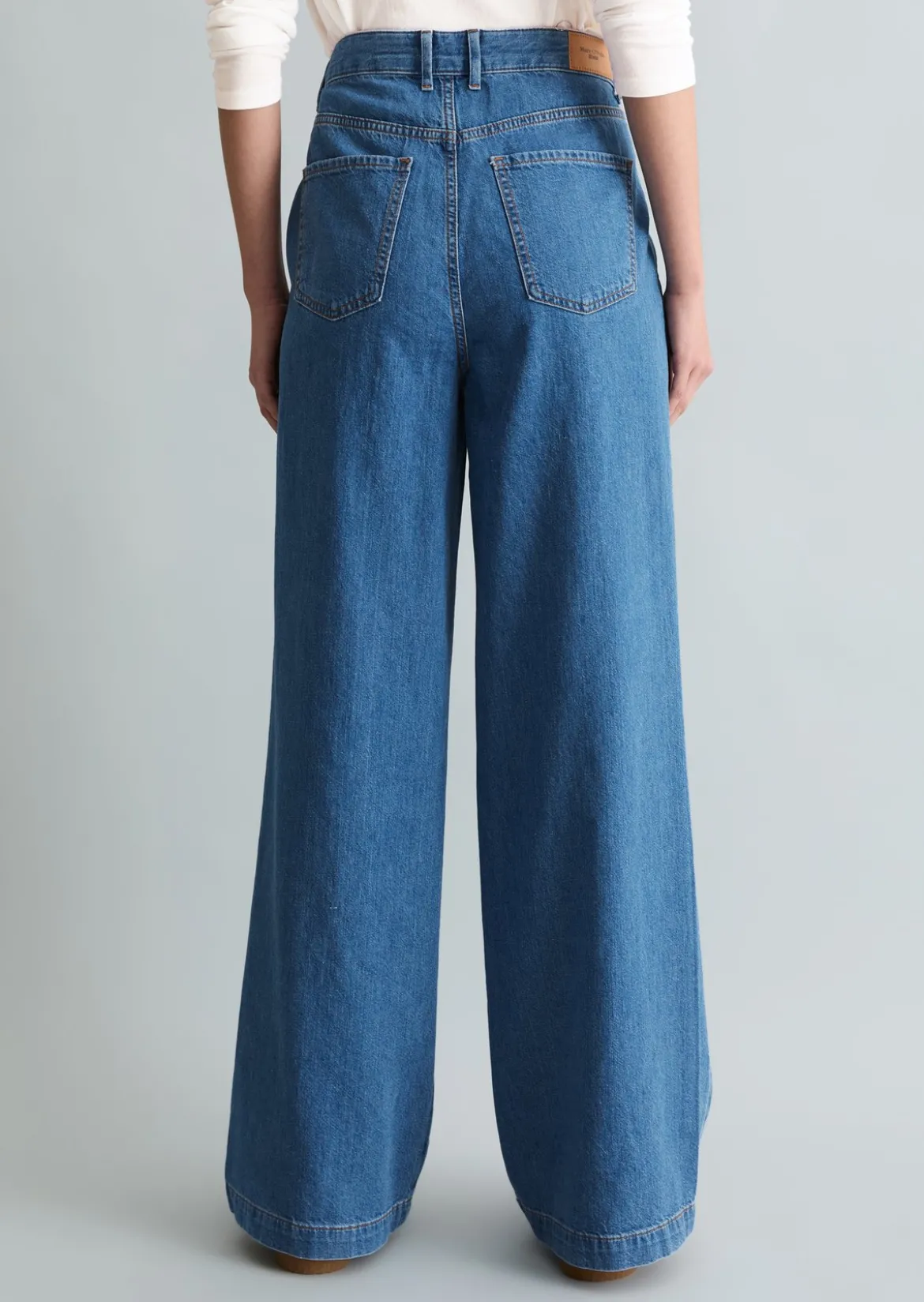 Jeans Model Tomma wide mit Ananasblattfasern