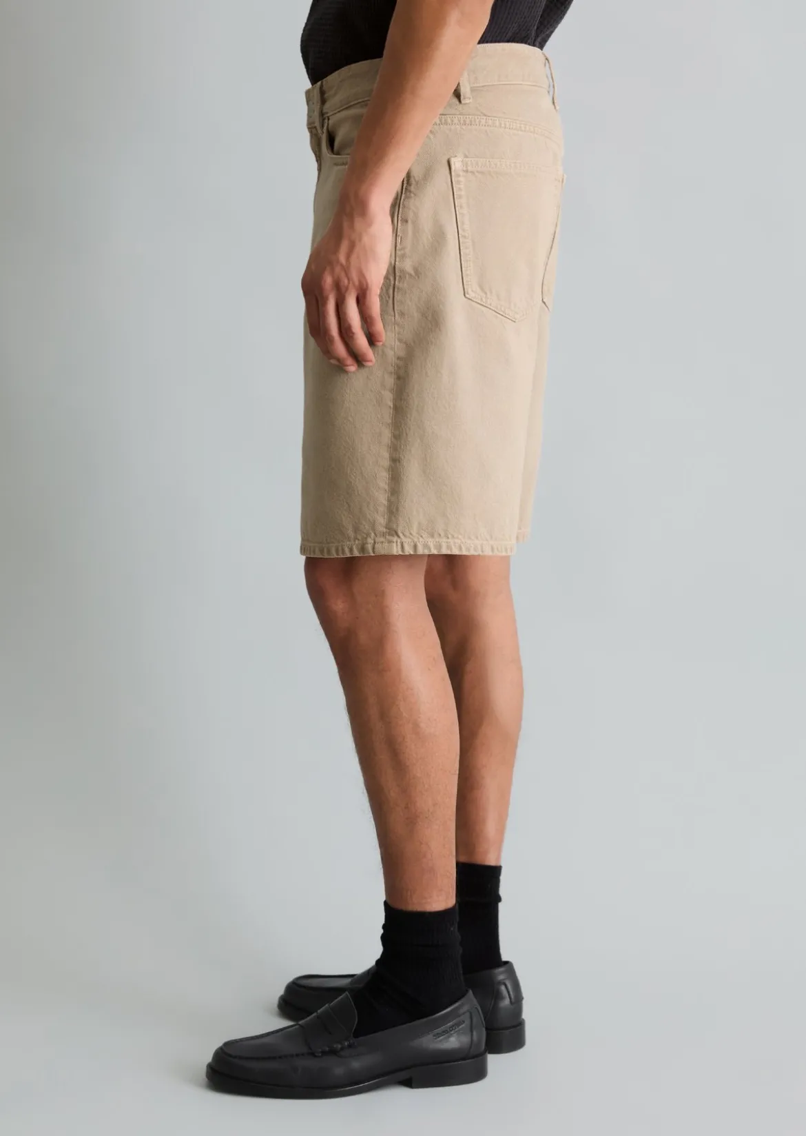 Jeansshorts Model Kalle relaxed aus robustem Bio-Baumwoll-Denim