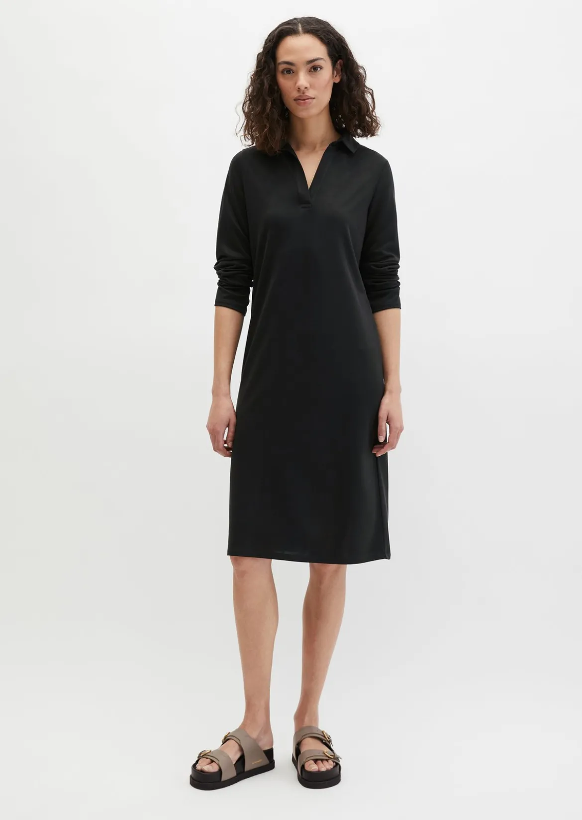 Jerseykleid fitted aus fließendem Soft-Touch-Jersey